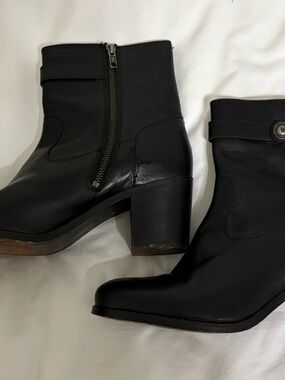 Frye Black Leather Side-Zip Ankle Boots Size 10